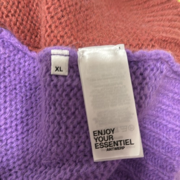 ESSENTIEL ANTWERP SWEATER - Picture 9 of 11